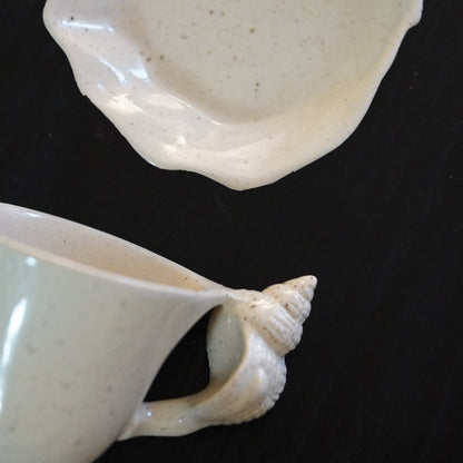 Shell-inspired ceramic coffee cup and saucer set, 200ml - source image 4