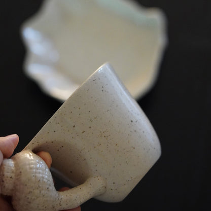 Shell-inspired ceramic coffee cup and saucer set, 200ml - source image 2