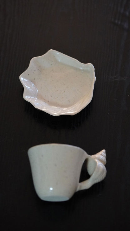 Shell-inspired ceramic coffee cup and saucer set, 200ml - source image 5
