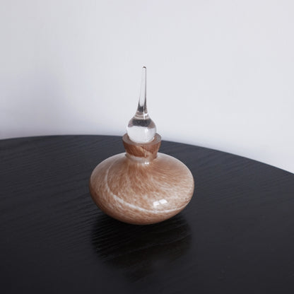 Sculptural glass diffuser bottle in black or yellow, 100ml - source image 10