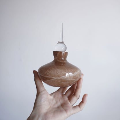 Sculptural glass diffuser bottle in black or yellow, 100ml - Yellow