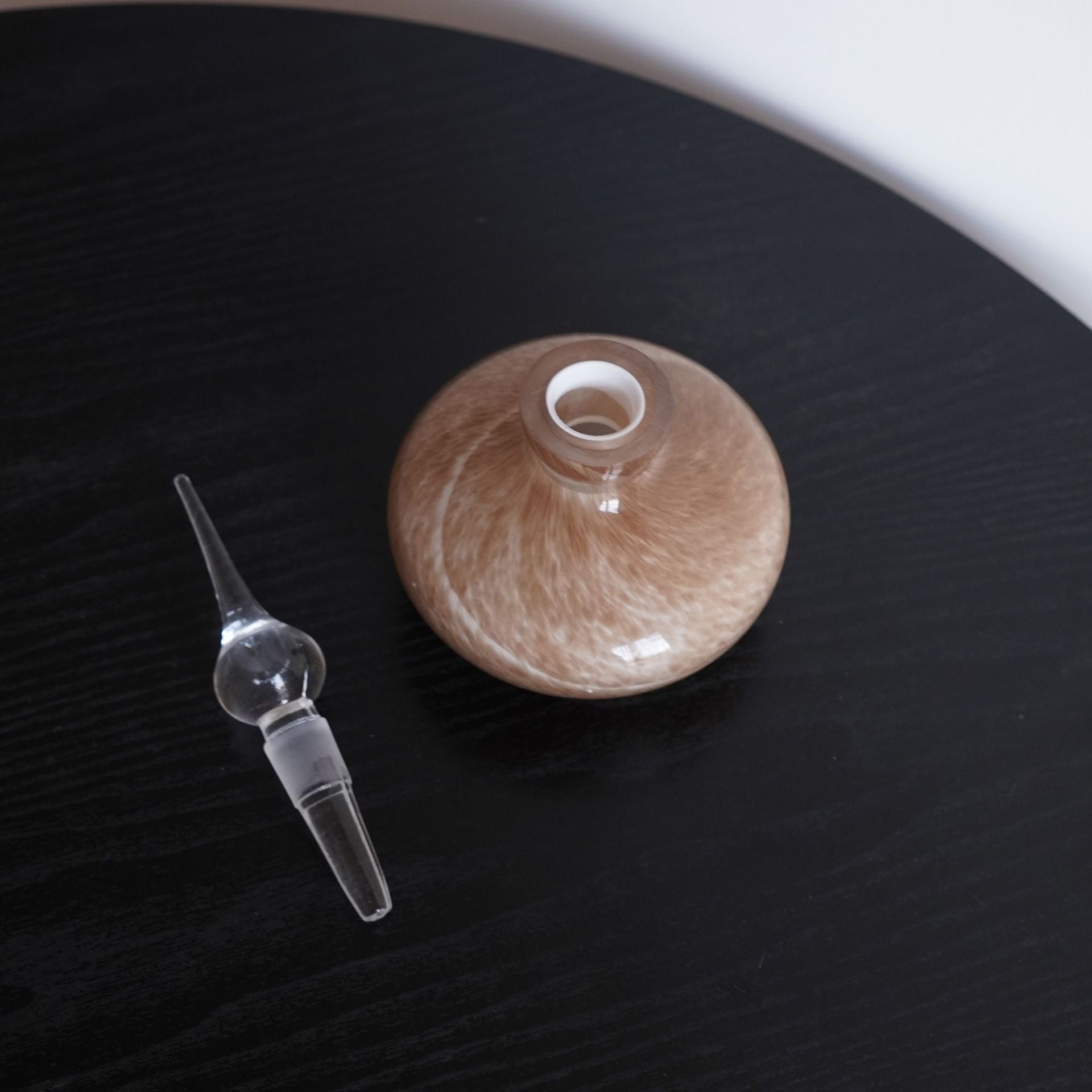 Sculptural glass diffuser bottle in black or yellow, 100ml - source image 5