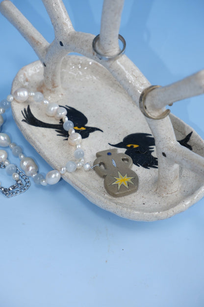 Ceramic Ring Holder by Fanxi