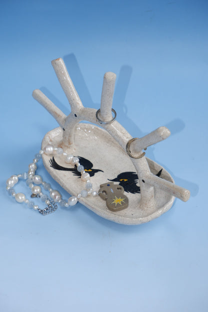 Ceramic Ring Holder by Fanxi