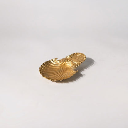 The Golden Shell Tray